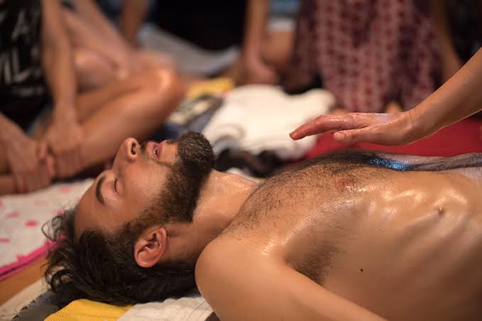 Massagem Lingam em Porto Alegre com Paula